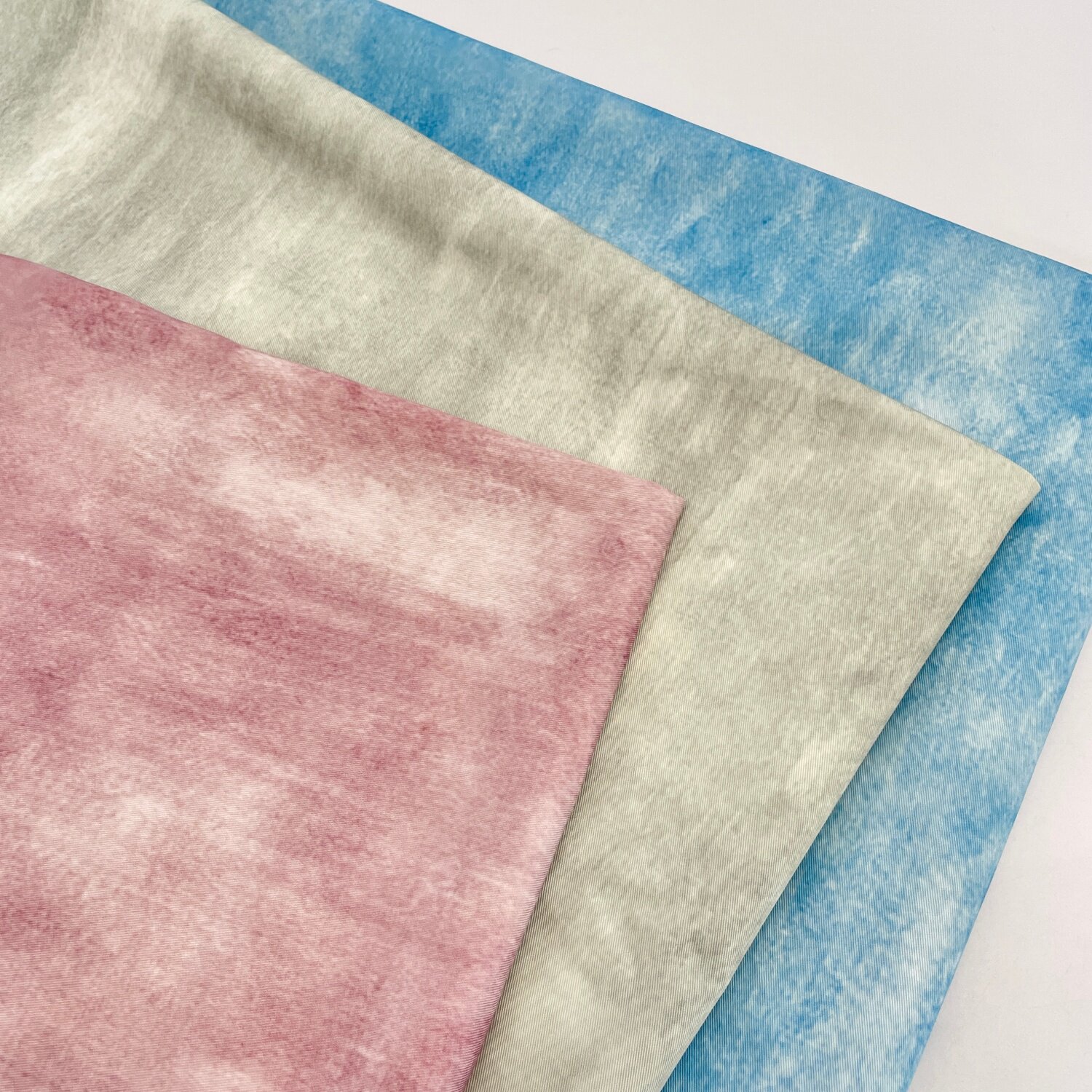 Sewing Tie Dye - Tissu dégradé tie-dye rose, gris et